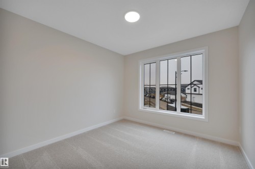 827 Rowan Close, Edmonton, AB - Indoor Photo Showing Other Room