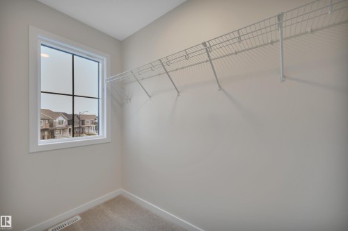 827 Rowan Close, Edmonton, AB - Indoor With Storage