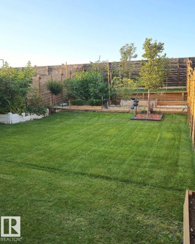 1758 Keene Crescent, Edmonton, AB - Outdoor