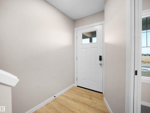 515 Aster Drive, Edmonton, AB - Indoor Photo Showing Other Room