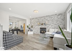 4748 154 Avenue  Edmonton, AB T5Y 0C2