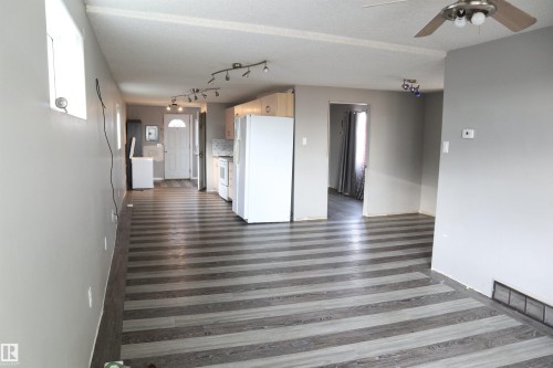 4804 49 St, Calmar, AB - Indoor Photo Showing Other Room