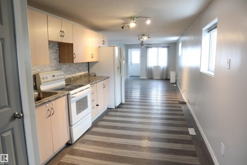 4804 49 St, Calmar, AB - Indoor Photo Showing Kitchen