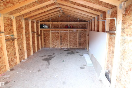 4804 49 St, Calmar, AB - Indoor