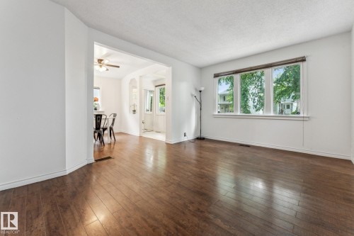 11211 93 Street, Edmonton, AB - Indoor