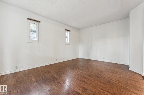 11211 93 Street, Edmonton, AB - Indoor Photo Showing Other Room