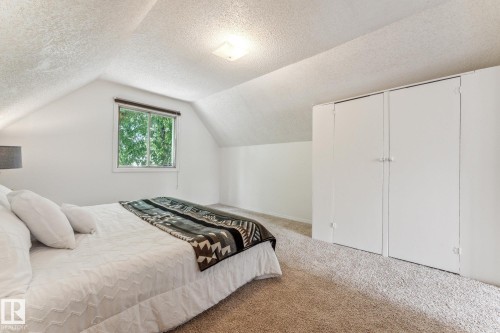 11211 93 Street, Edmonton, AB - Indoor Photo Showing Bedroom