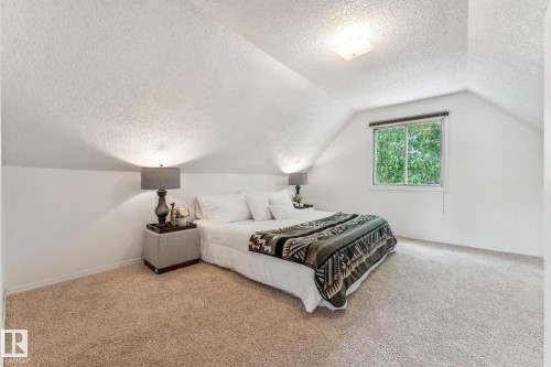 11211 93 Street, Edmonton, AB - Indoor Photo Showing Bedroom