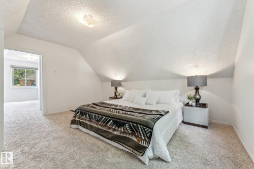 11211 93 Street, Edmonton, AB - Indoor Photo Showing Bedroom