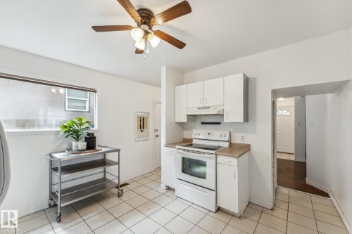 11211 93 Street, Edmonton, AB - Indoor Photo Showing Kitchen