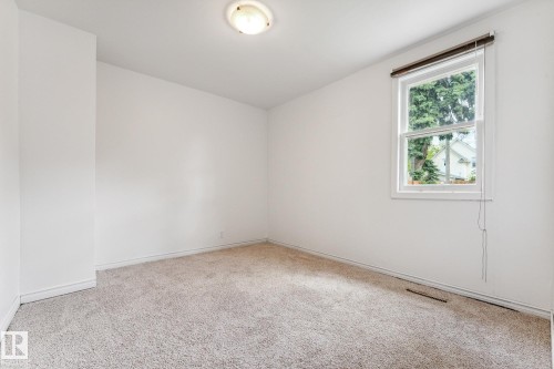 11211 93 Street, Edmonton, AB - Indoor Photo Showing Other Room