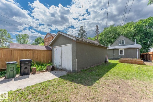 11211 93 Street, Edmonton, AB - Outdoor