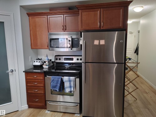 405 9707 106 Street, Edmonton, AB - Indoor Photo Showing Kitchen With Stainless Steel Kitchen