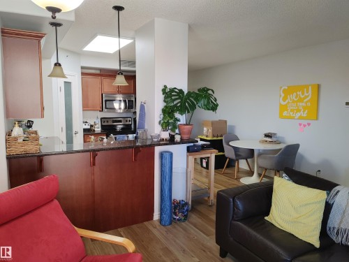 405 9707 106 Street, Edmonton, AB - Indoor
