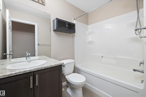 21975 91 Avenue, Edmonton, AB - Indoor Photo Showing Bathroom