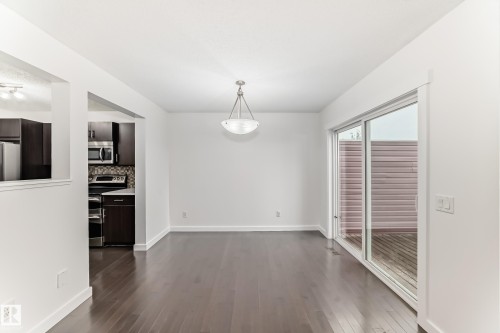 359 Simmonds Way, Leduc, AB - Indoor Photo Showing Other Room