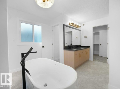 3305 Chernowski Way Sw, Edmonton, AB - Indoor