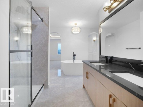 3305 Chernowski Way Sw, Edmonton, AB - Indoor Photo Showing Bathroom