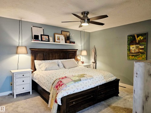 127 Grand Meadow Crescent, Edmonton, AB - Indoor Photo Showing Bedroom