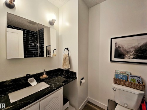 127 Grand Meadow Crescent, Edmonton, AB - Indoor