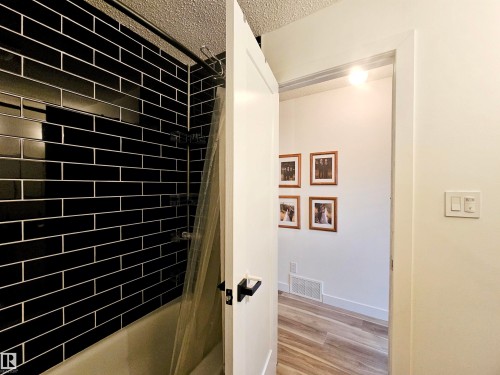 127 Grand Meadow Crescent, Edmonton, AB - Indoor Photo Showing Other Room