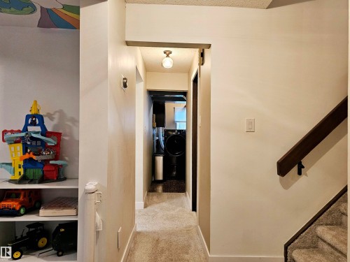 127 Grand Meadow Crescent, Edmonton, AB - Indoor Photo Showing Other Room