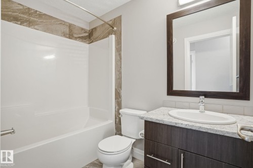 130 Harvest Ridge Drive, Spruce Grove, AB - Indoor Photo Showing Bathroom