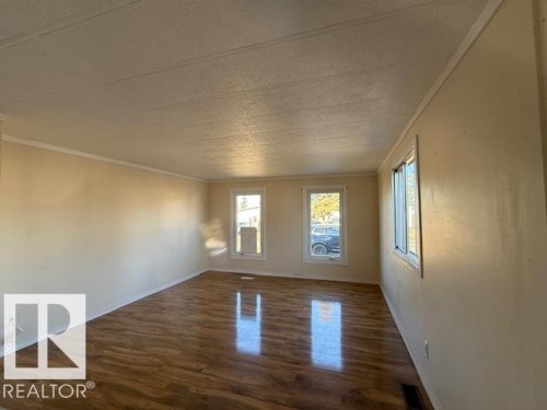 43 Oak Ridge Drive, Edmonton, AB - Indoor Photo Showing Other Room