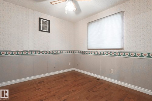 52 Blue Quill Crescent Nw, Edmonton, AB - Indoor Photo Showing Other Room