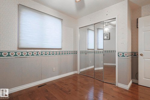 52 Blue Quill Crescent Nw, Edmonton, AB - Indoor Photo Showing Laundry Room