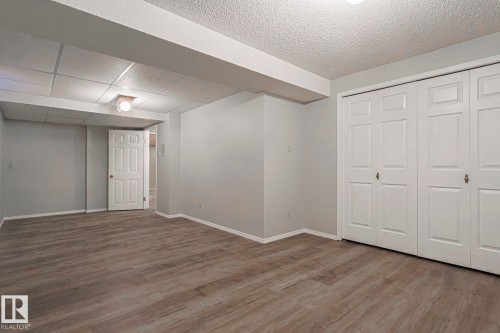 52 Blue Quill Crescent Nw, Edmonton, AB - Indoor