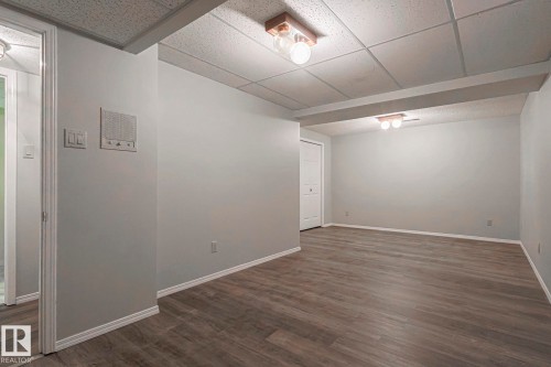 52 Blue Quill Crescent Nw, Edmonton, AB - Indoor Photo Showing Other Room