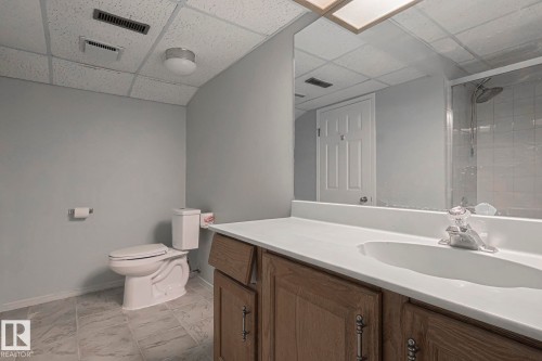 52 Blue Quill Crescent Nw, Edmonton, AB - Indoor Photo Showing Bathroom