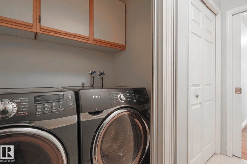 52 Blue Quill Crescent Nw, Edmonton, AB - Indoor Photo Showing Laundry Room