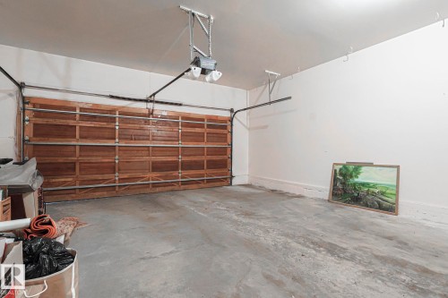 52 Blue Quill Crescent Nw, Edmonton, AB - Indoor Photo Showing Garage
