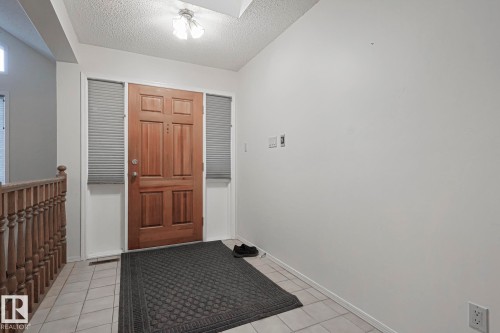 52 Blue Quill Crescent Nw, Edmonton, AB - Indoor Photo Showing Other Room