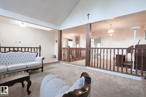 52 Blue Quill Crescent Nw, Edmonton, AB - Indoor