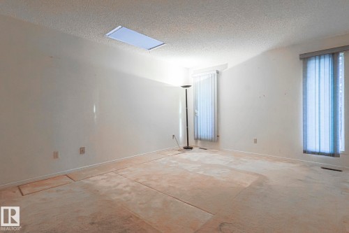 52 Blue Quill Crescent Nw, Edmonton, AB - Indoor Photo Showing Other Room