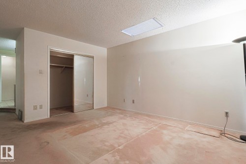 52 Blue Quill Crescent Nw, Edmonton, AB - Indoor Photo Showing Other Room