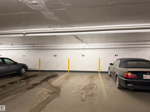 801 12141 Jasper Avenue, Edmonton, AB - Indoor Photo Showing Garage
