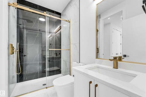 451 Crystal Creek Link, Leduc, AB - Indoor Photo Showing Bathroom