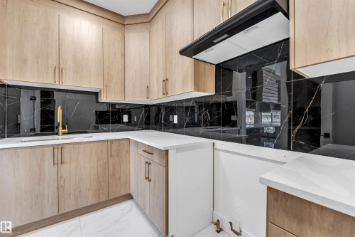 451 Crystal Creek Link, Leduc, AB - Indoor Photo Showing Kitchen