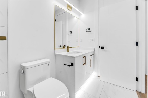 451 Crystal Creek Link, Leduc, AB - Indoor Photo Showing Bathroom