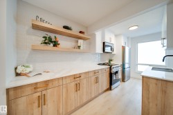 475 DUNLUCE Road  Edmonton, AB T5X 4R2