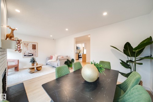 475 Dunluce Road, Edmonton, AB - Indoor