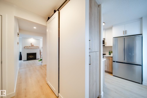 475 Dunluce Road, Edmonton, AB - Indoor