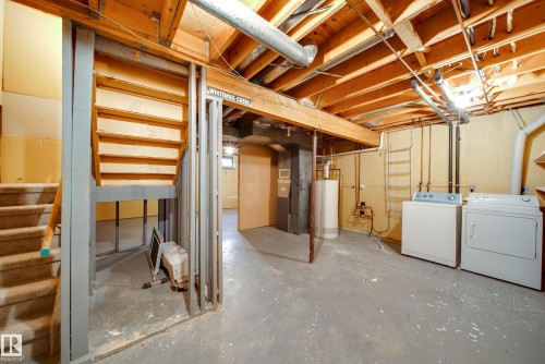 475 Dunluce Road, Edmonton, AB - Indoor Photo Showing Laundry Room