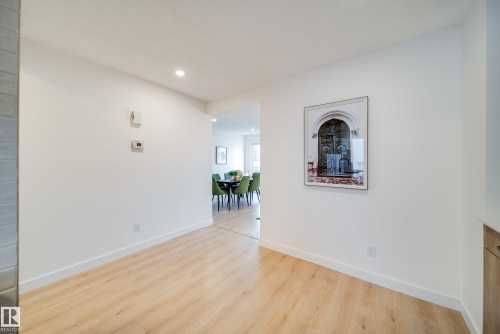 475 Dunluce Road, Edmonton, AB - Indoor Photo Showing Other Room