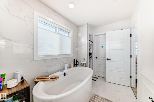 71 Jamison Crescent, St. Albert, AB - Indoor Photo Showing Bathroom