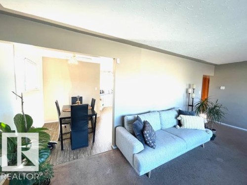 4723 103 Avenue, Edmonton, AB - Indoor